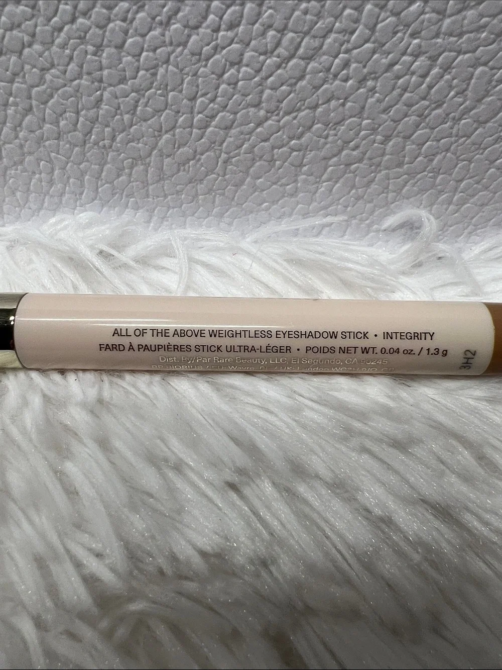 Rare Beauty: All of the Above weightless eyeshadow stick Integrity